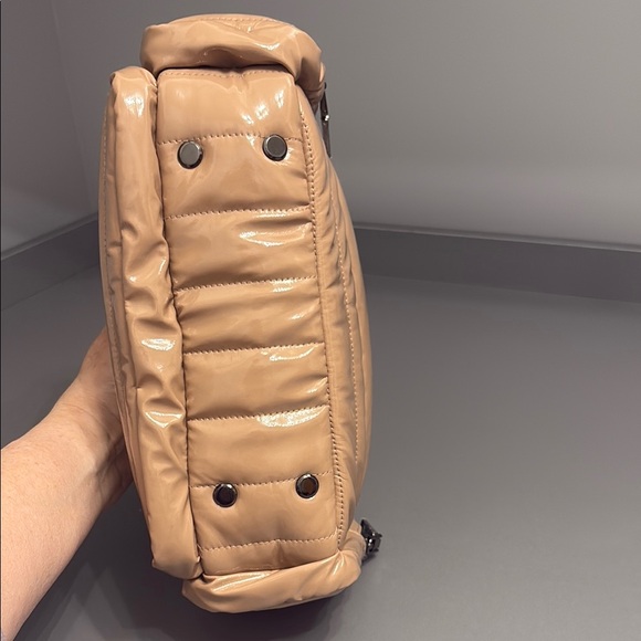 THINK ROYLN Tan and Black Quilted Crossbody Bag - Picture 12 of 13